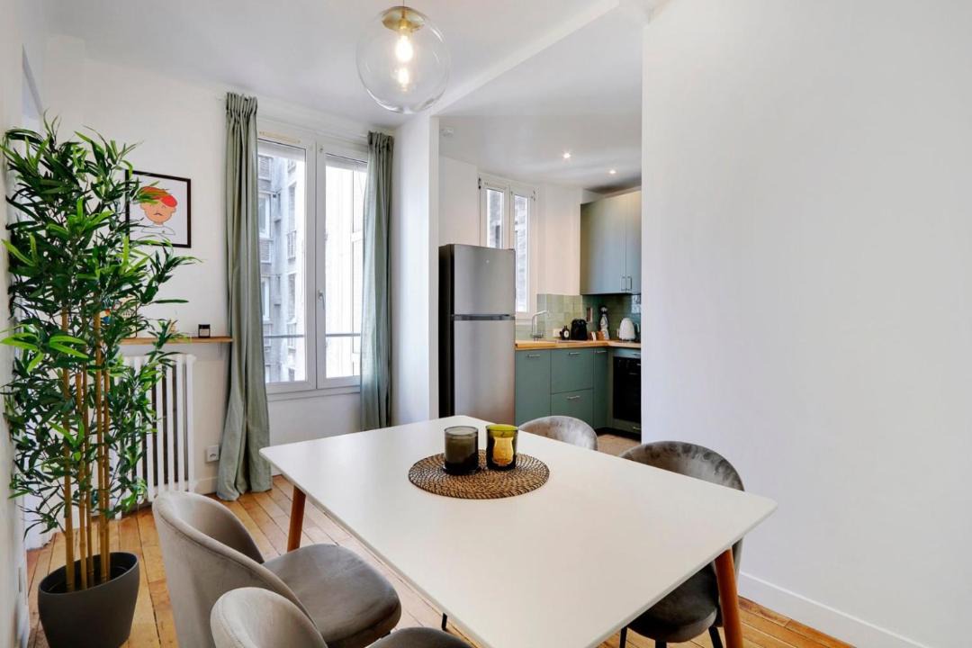 Photo of Livingroom in Republique–Point-du-Jour