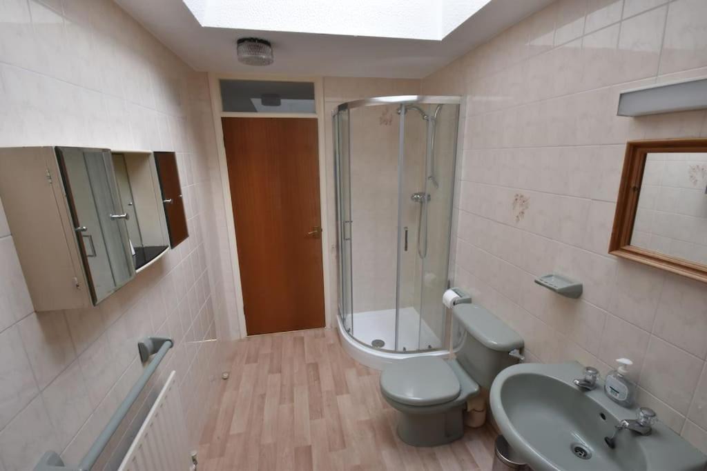 Photo of Bathroom in Grasby