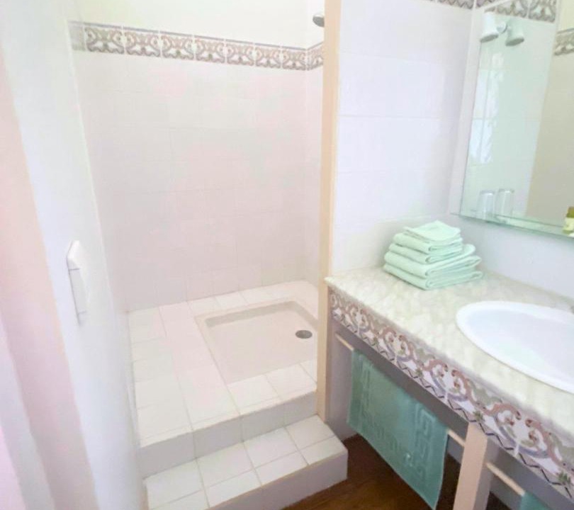 Photo of Bathroom in Martel