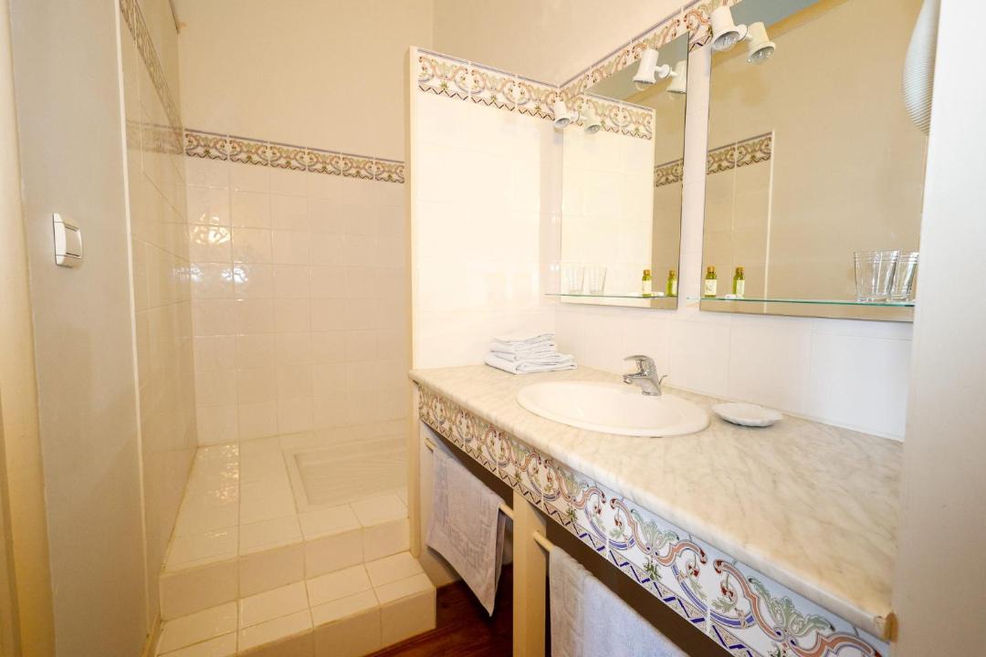 Photo of Bathroom in Martel