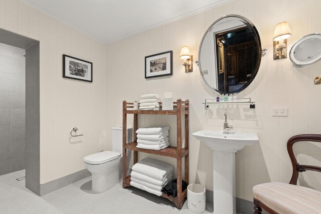 Photo of Bathroom in Crafers