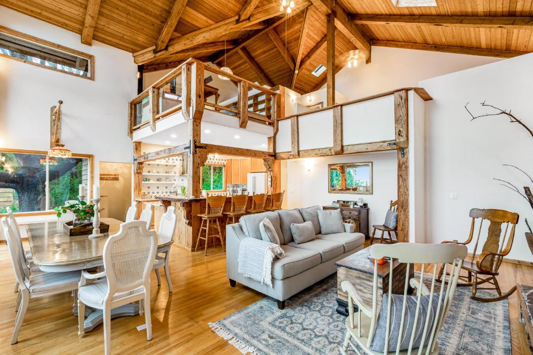 Photo of Livingroom in Alki