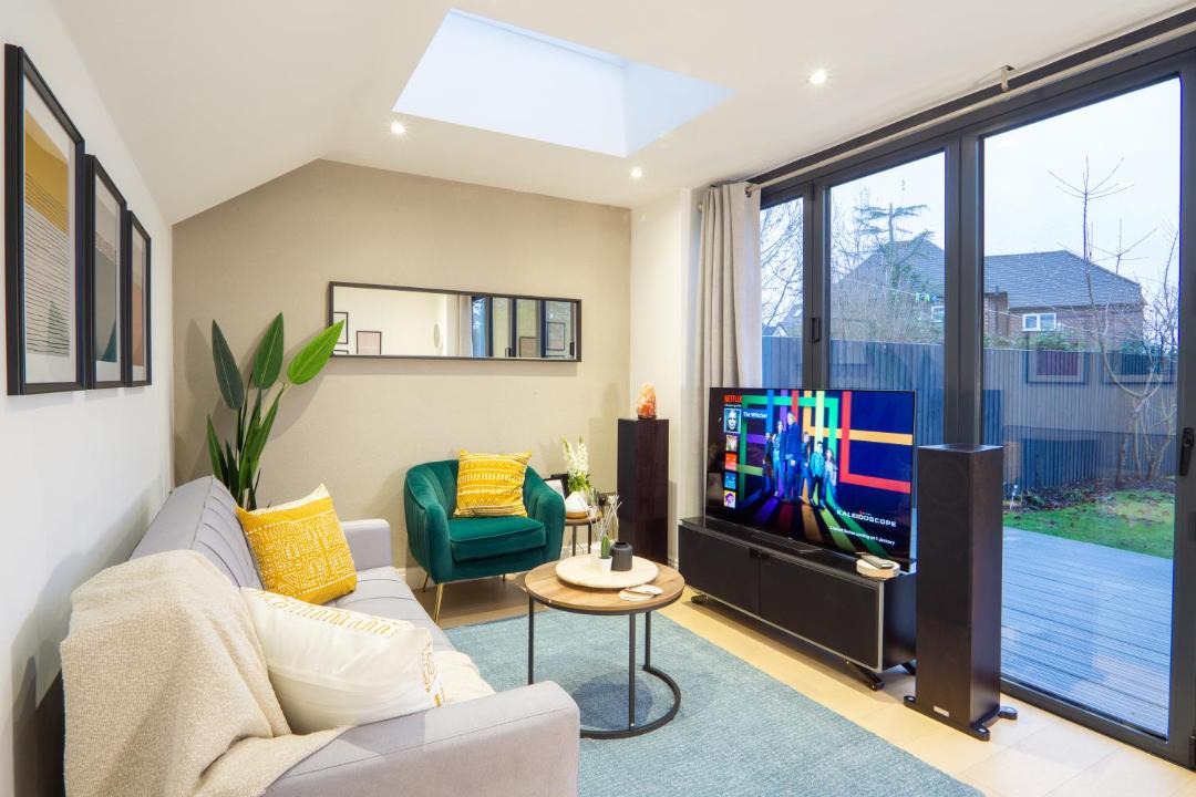 Photo of Others in Hale