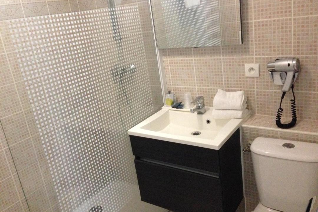 Photo of Bathroom in Houdan