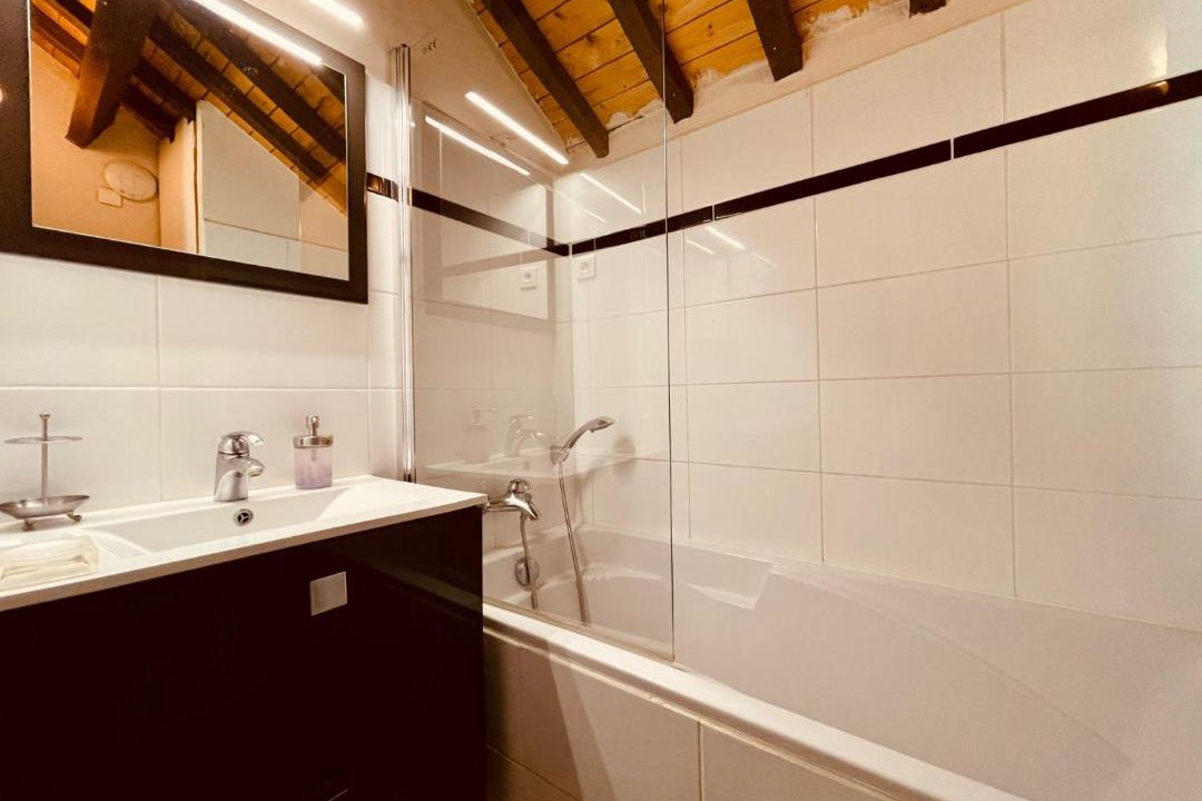 Photo of Bathroom in Thiveral-Grignon