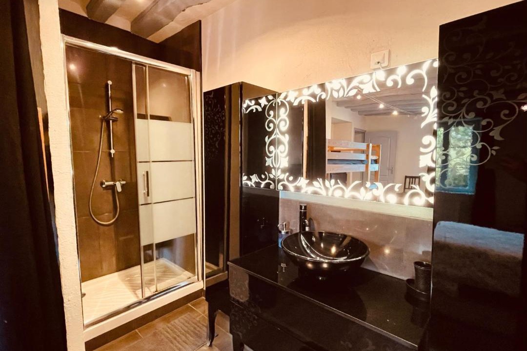 Photo of Bathroom in Thiveral-Grignon