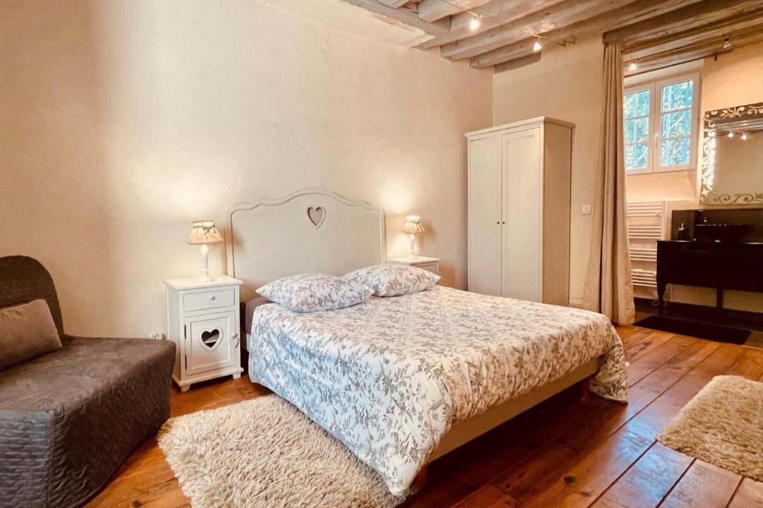 Photo of Bedroom in Thiveral-Grignon