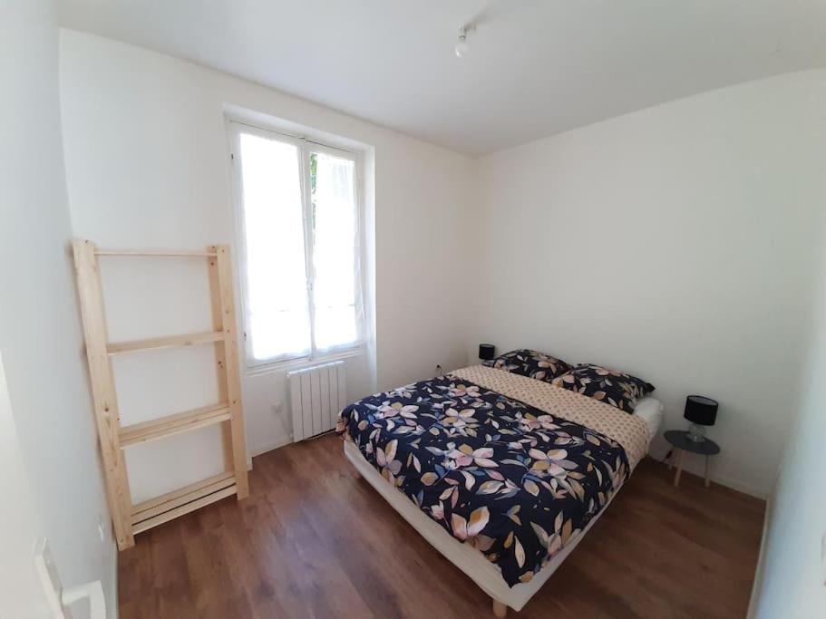 Photo of Bedroom in Survilliers