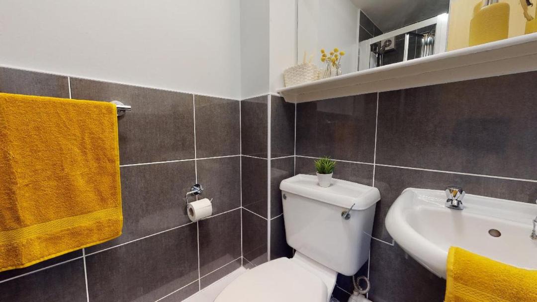 Photo of Bathroom in Rusholme