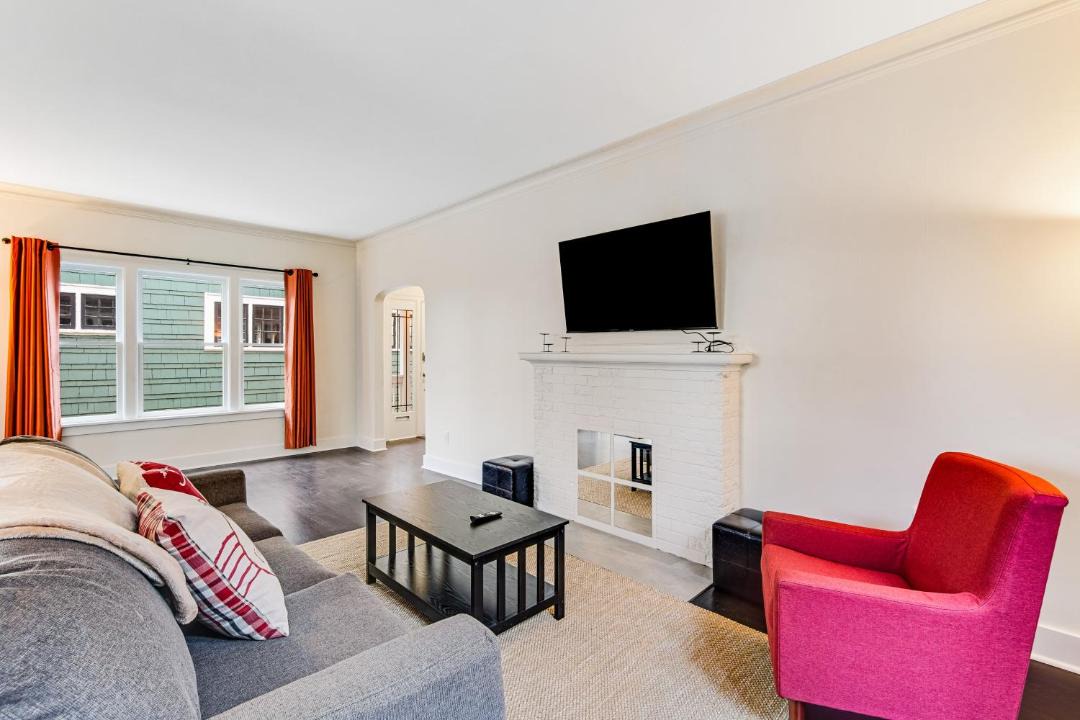 Photo of Livingroom in Wallingford