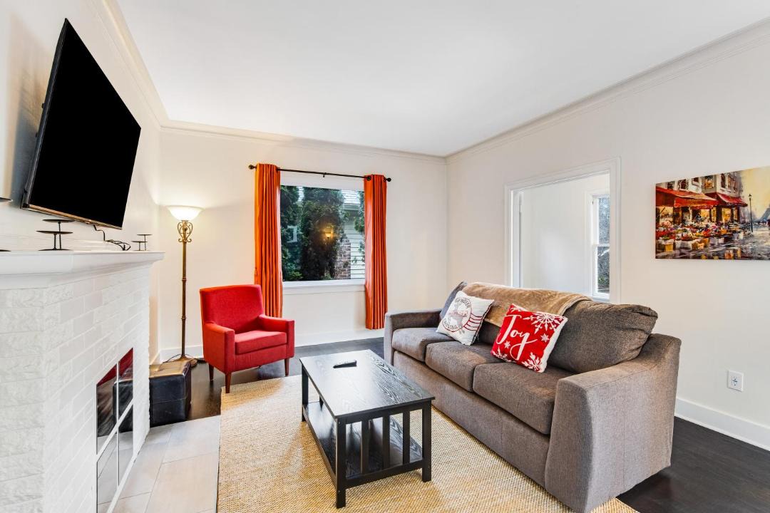 Photo of Livingroom in Wallingford