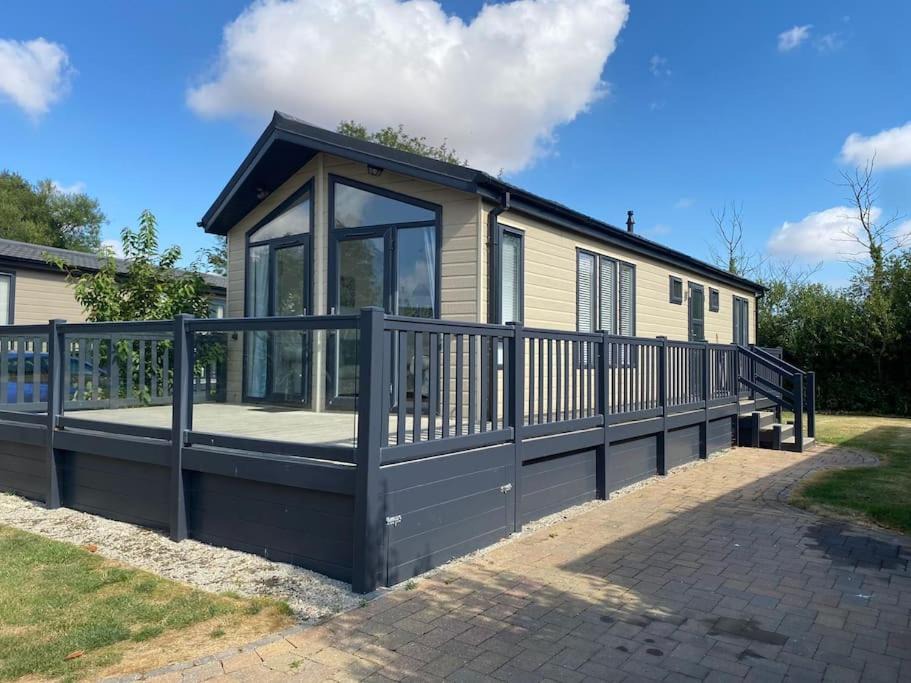 Photo of Buildings in Westmarsh