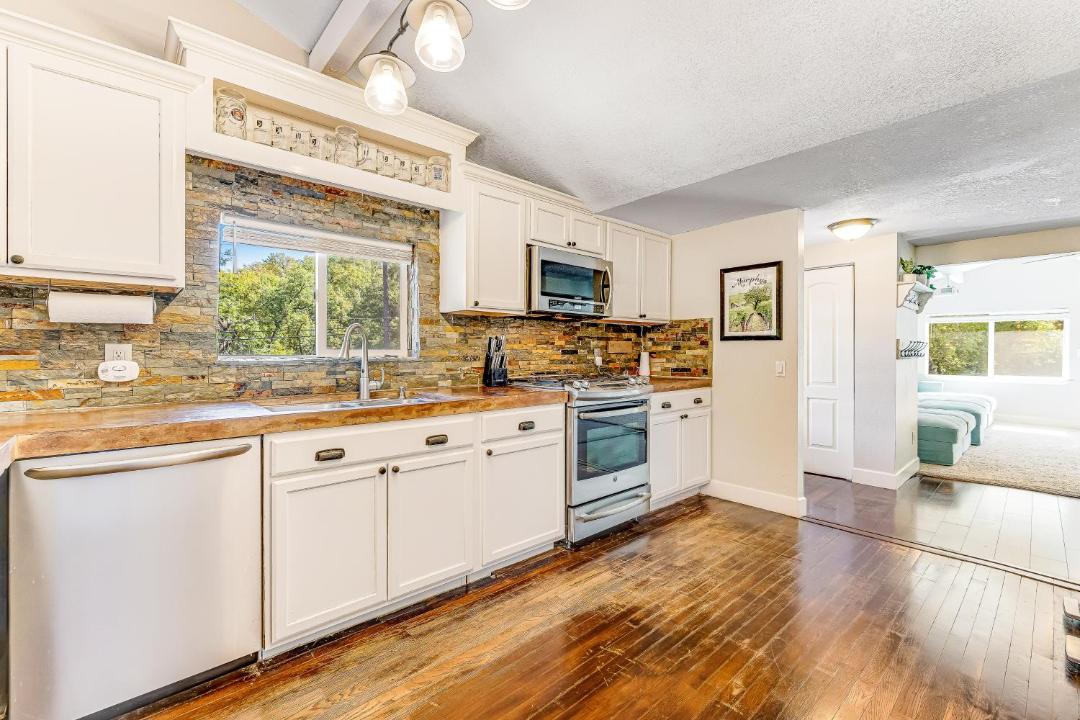 Photo of Others in Murphys