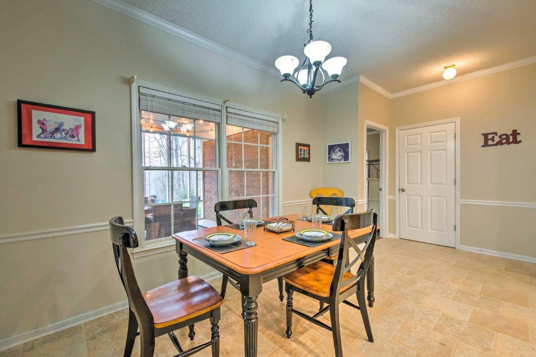 Photo of Livingroom in Euharlee