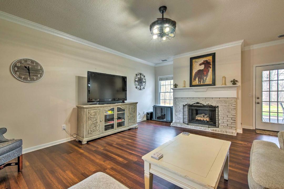 Photo of Livingroom in Euharlee