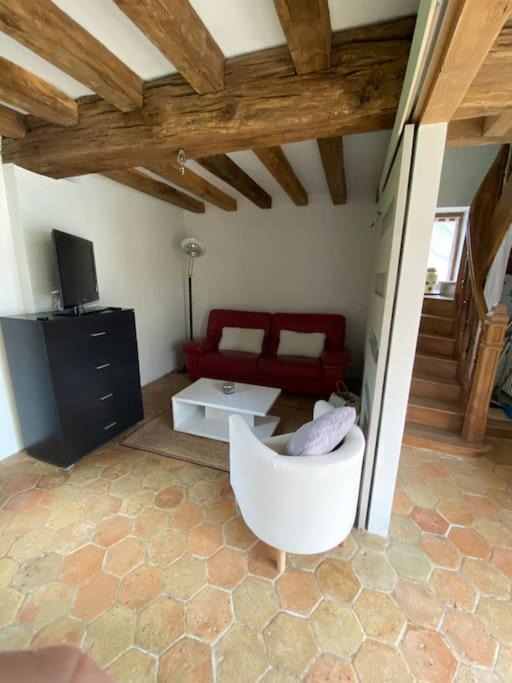 Photo of Others in Bu