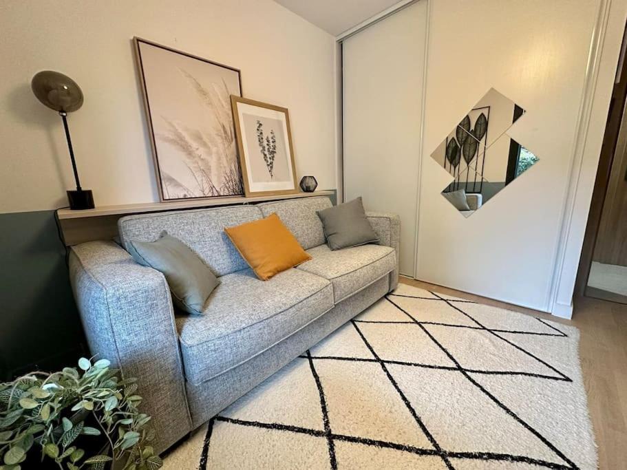 Photo of Livingroom in Prevessin-Moens