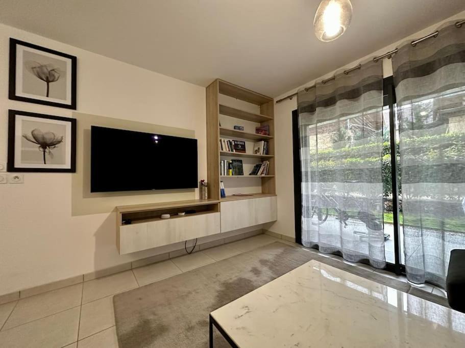 Photo of Others in Prevessin-Moens