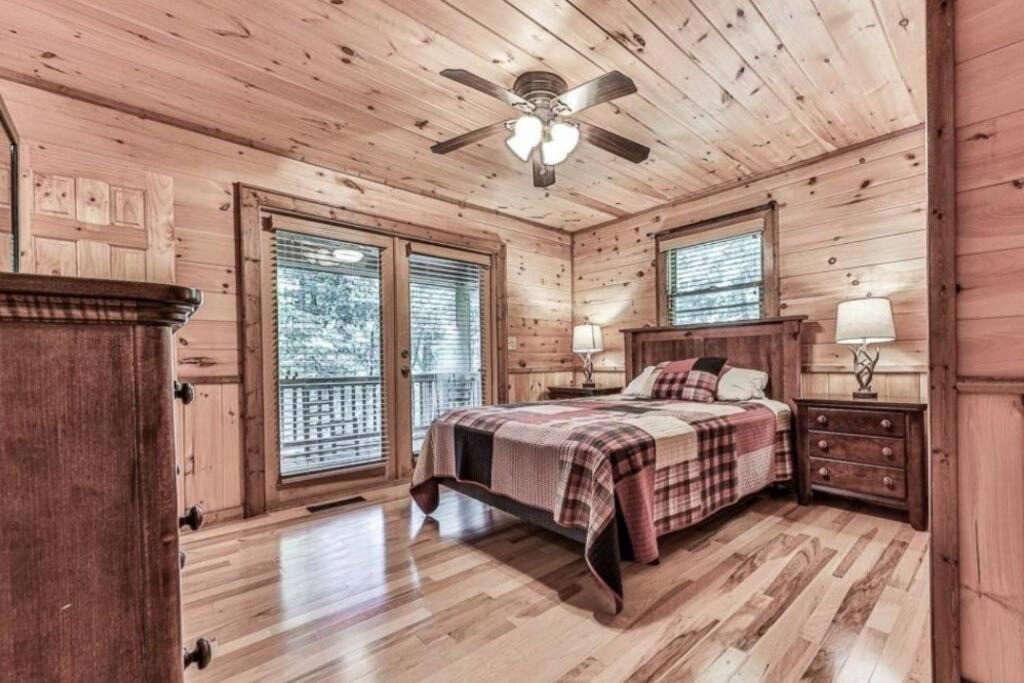 Photo of Bedroom in Mineral Bluff