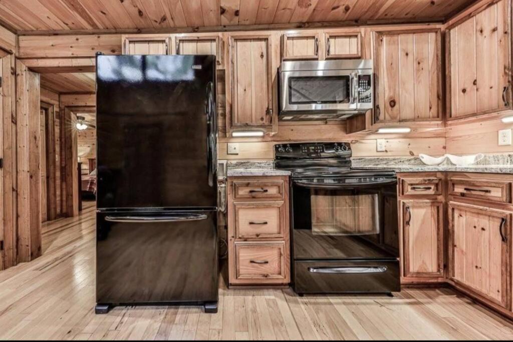Photo of Kitchen in Mineral Bluff