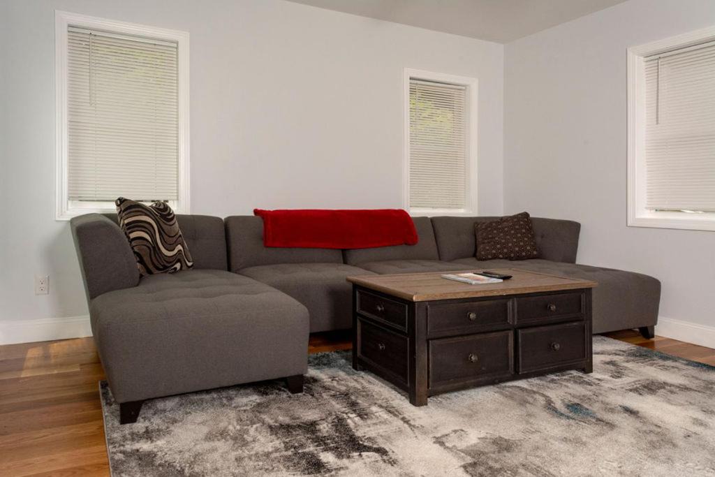 Photo of Livingroom in Stoneham