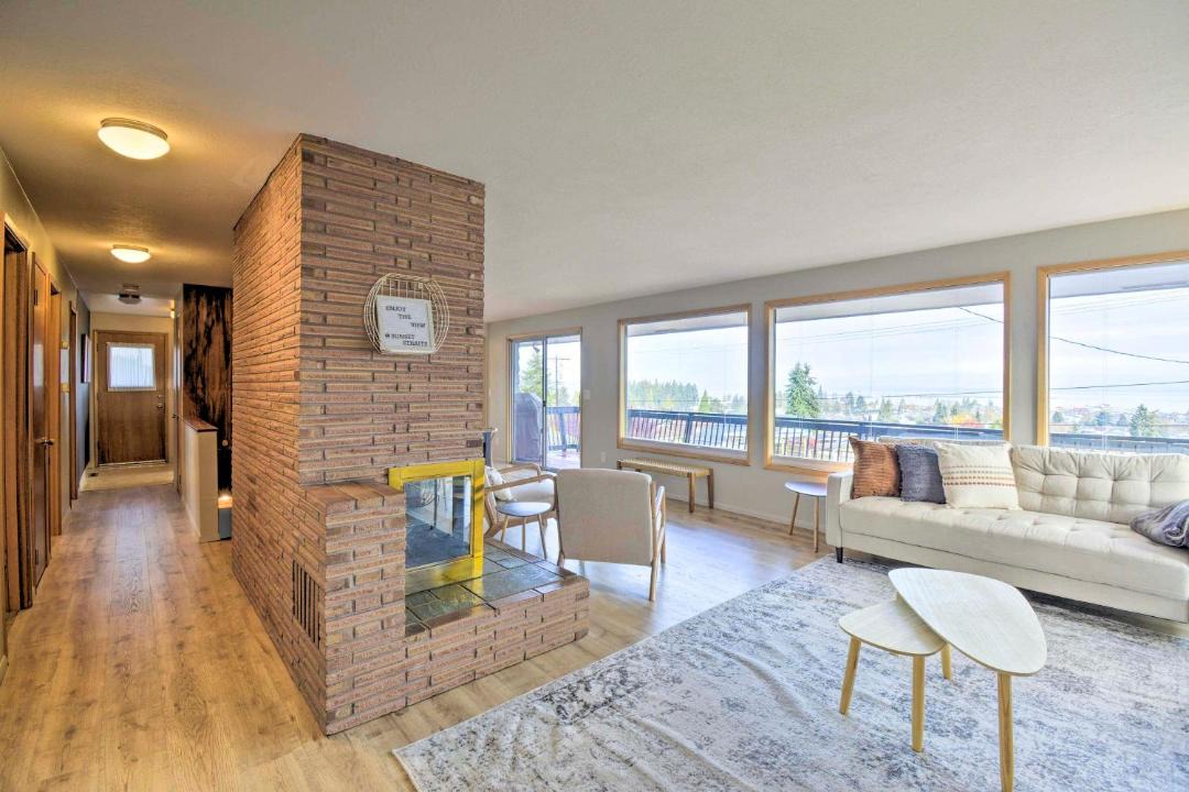 Photo of Livingroom in Port Angeles