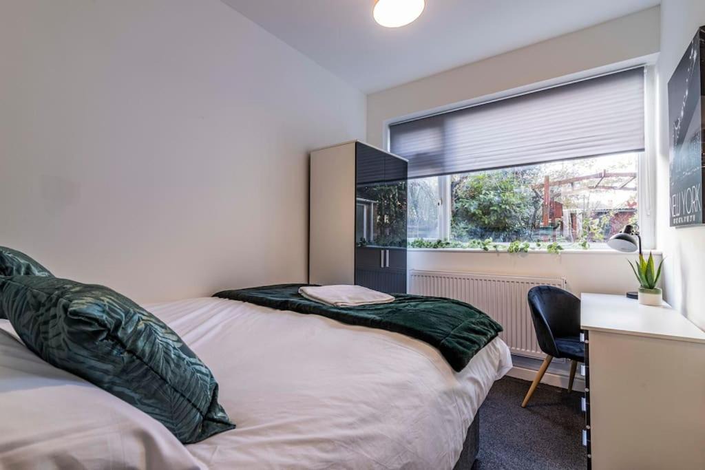 Photo of Bedroom in Long Eaton