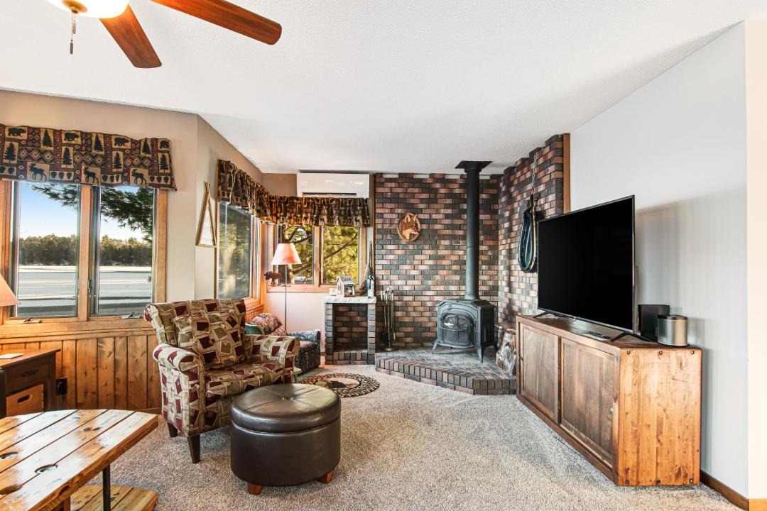 Photo of Livingroom in Three Lakes