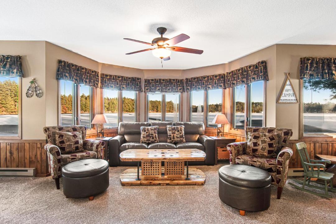 Photo of Livingroom in Three Lakes