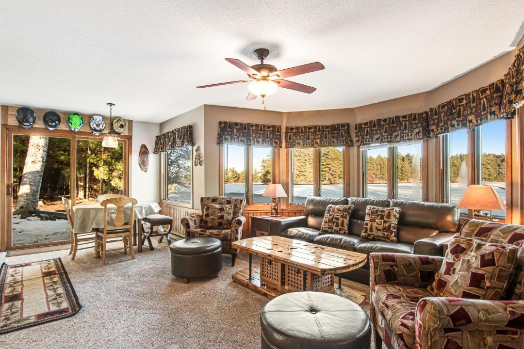 Photo of Livingroom in Three Lakes