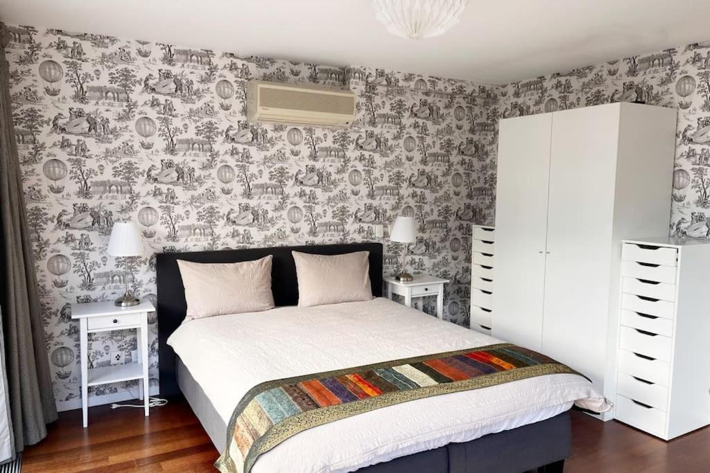 Photo of Bedroom in Montreux City Centre