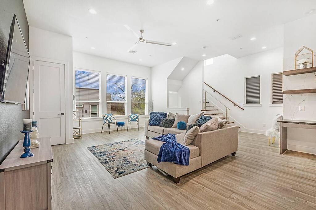 Photo of Livingroom in Dallas