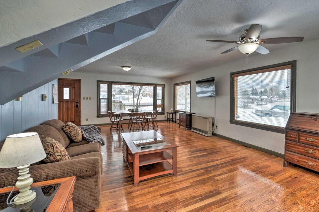 Photo of Livingroom in Irwin