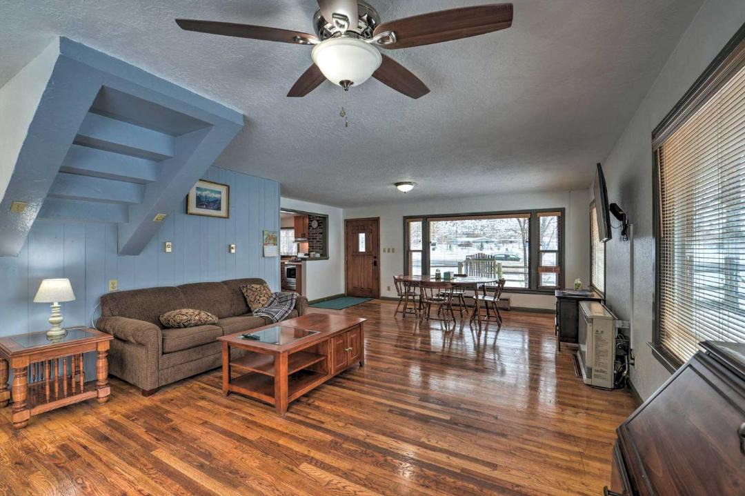 Photo of Livingroom in Irwin