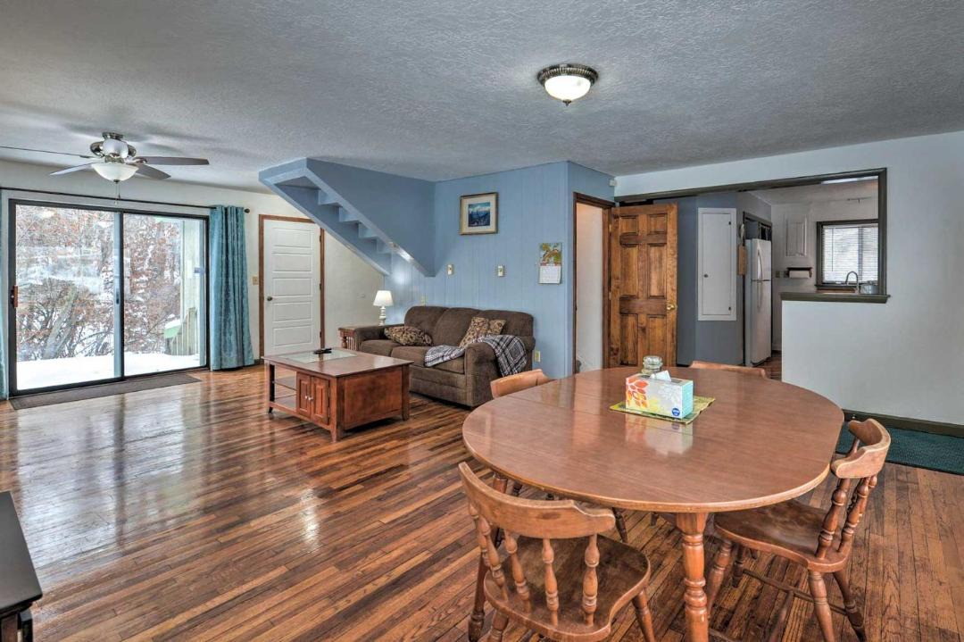 Photo of Livingroom in Irwin