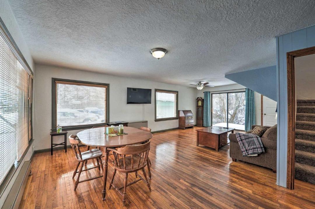 Photo of Livingroom in Irwin
