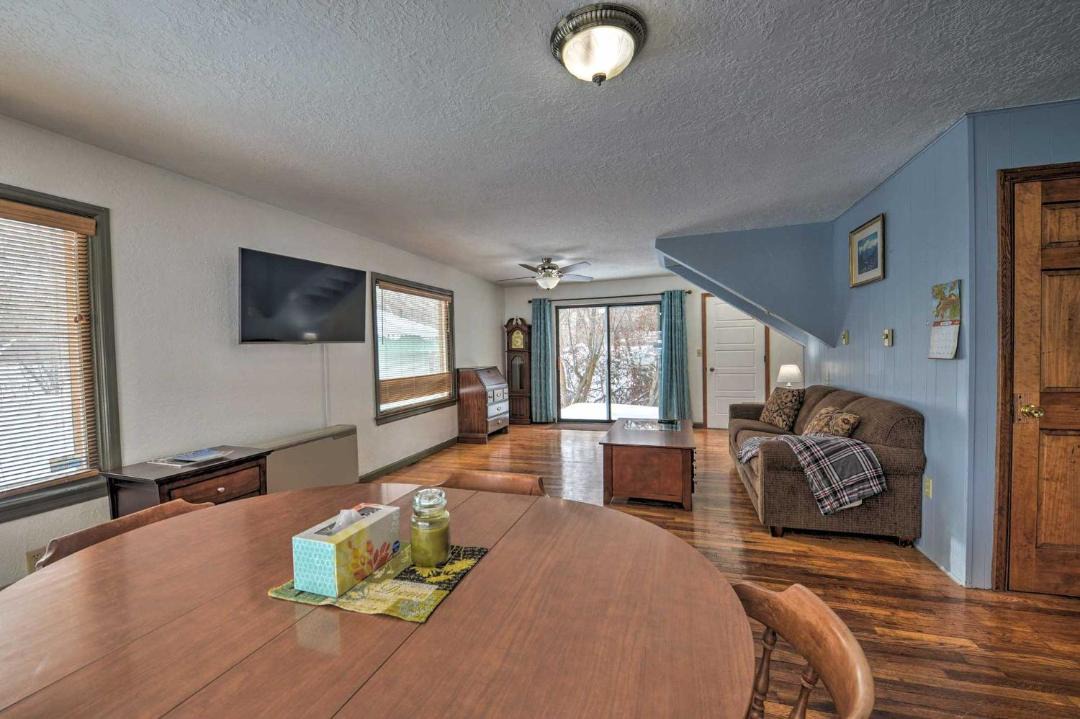Photo of Livingroom in Irwin
