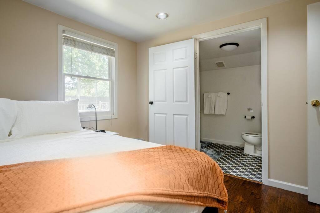 Photo of Bedroom in North Oak Park