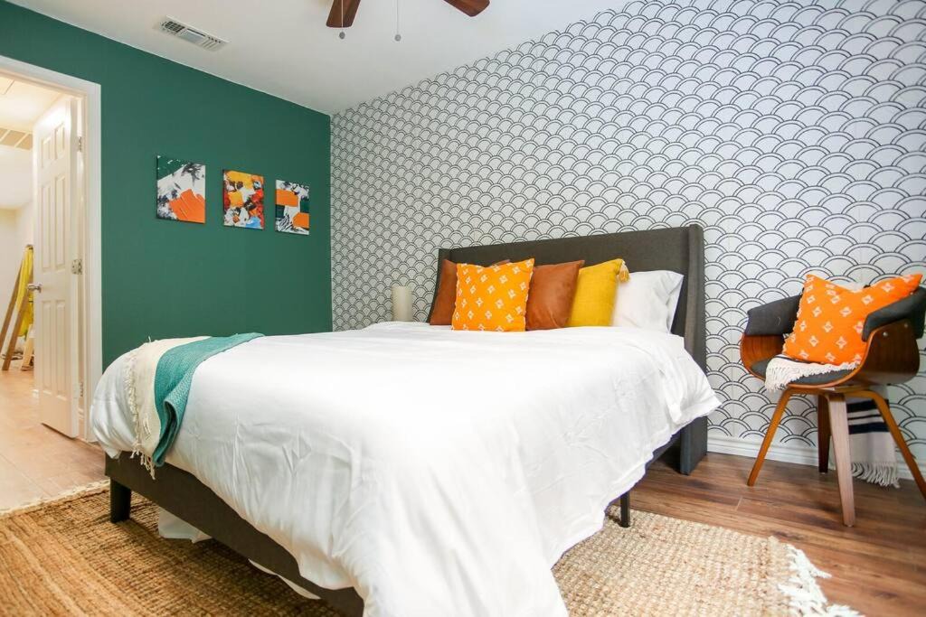 Photo of Bedroom in Midtown