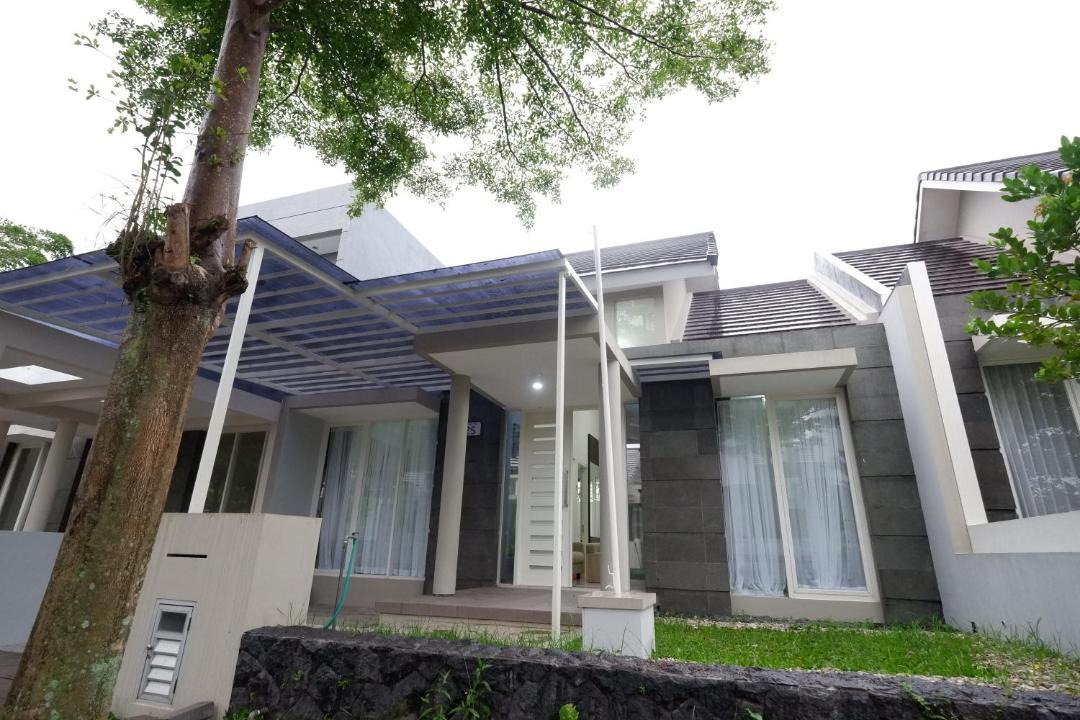 Photo of Buildings in Dinoyo