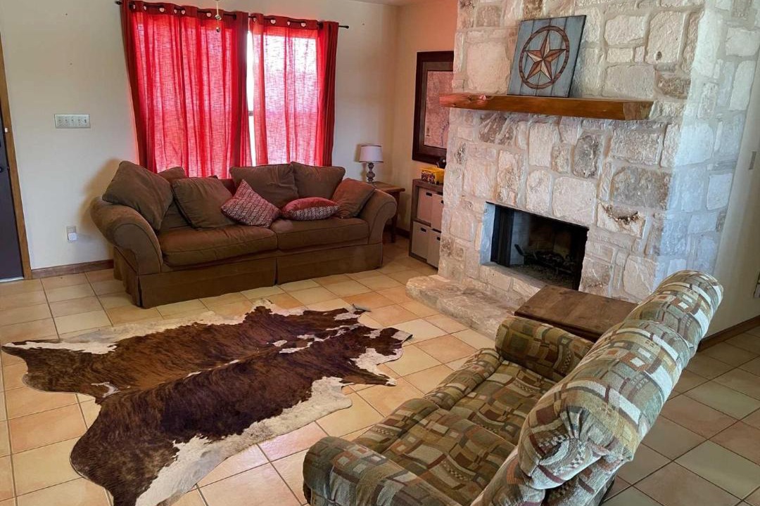 Photo of Livingroom in Hondo