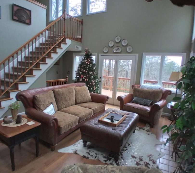 Photo of Livingroom in Dahlonega