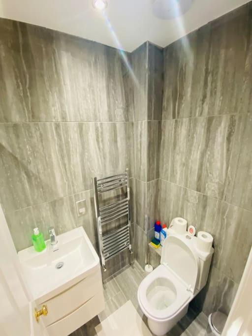 Photo of Bathroom in Wapping