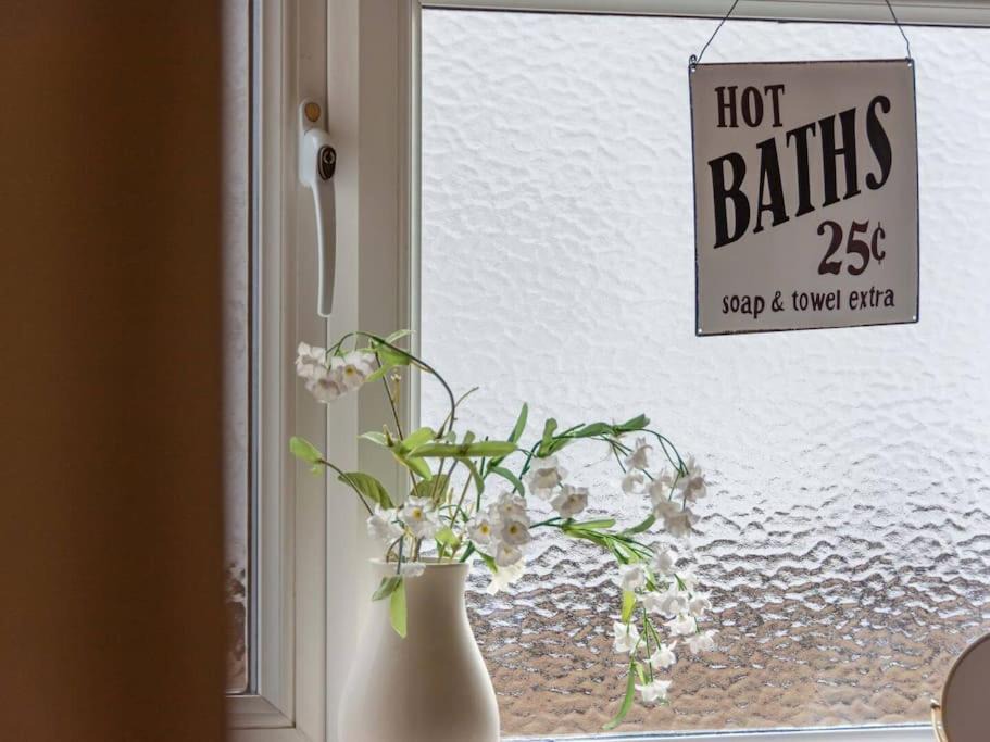 Photo of Bathroom in Swalecliffe