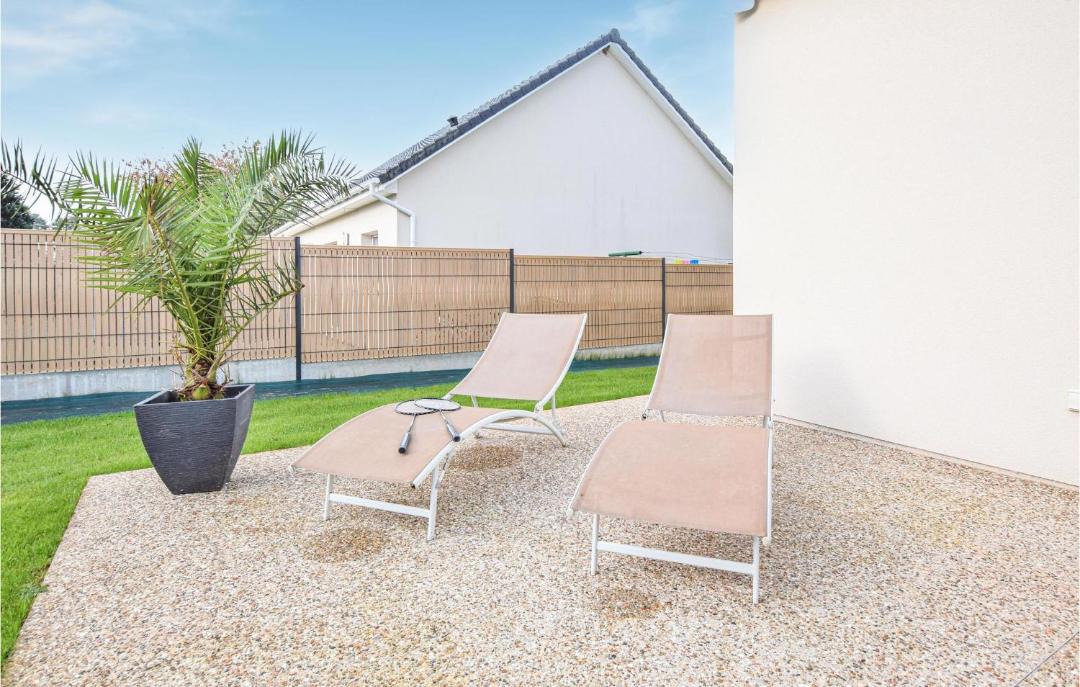 Photo of Others in Angerville-l'Orcher