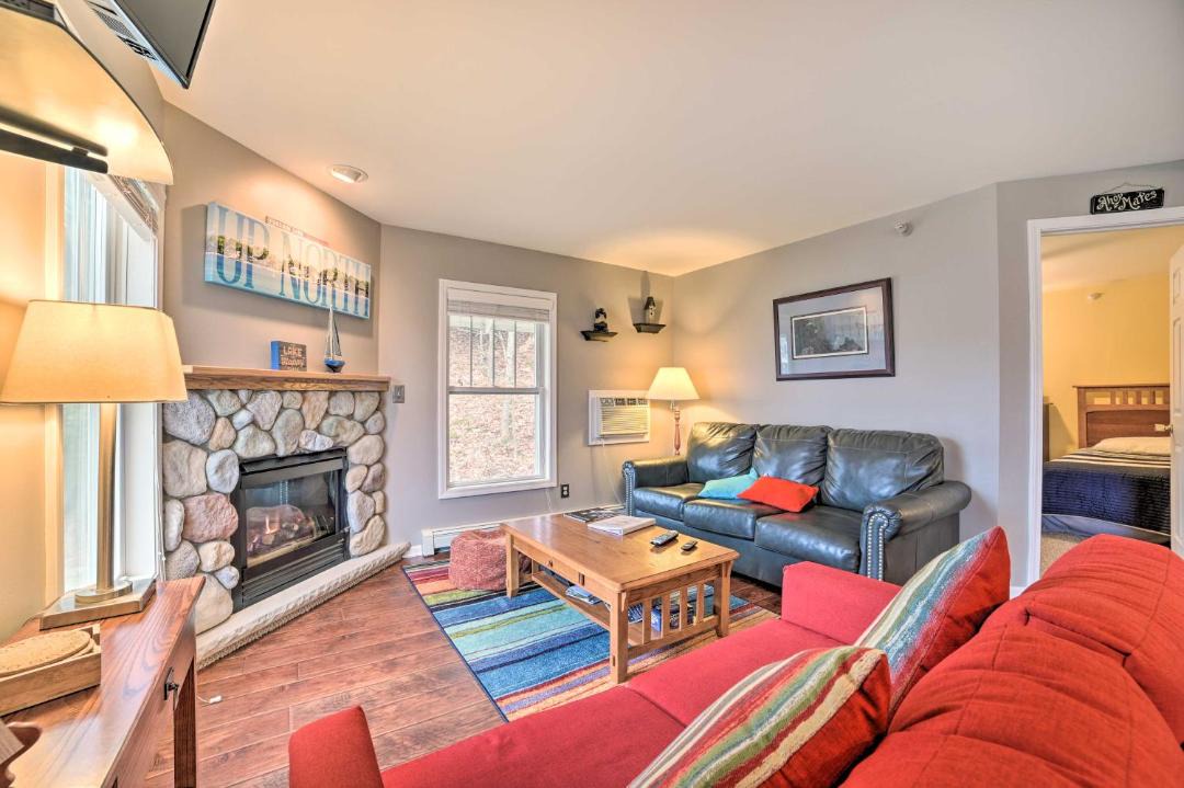Photo of Livingroom in Onekama