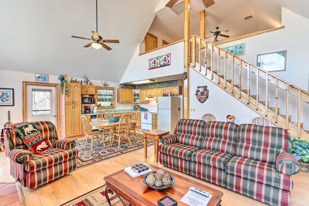 Photo of Livingroom in Murphy