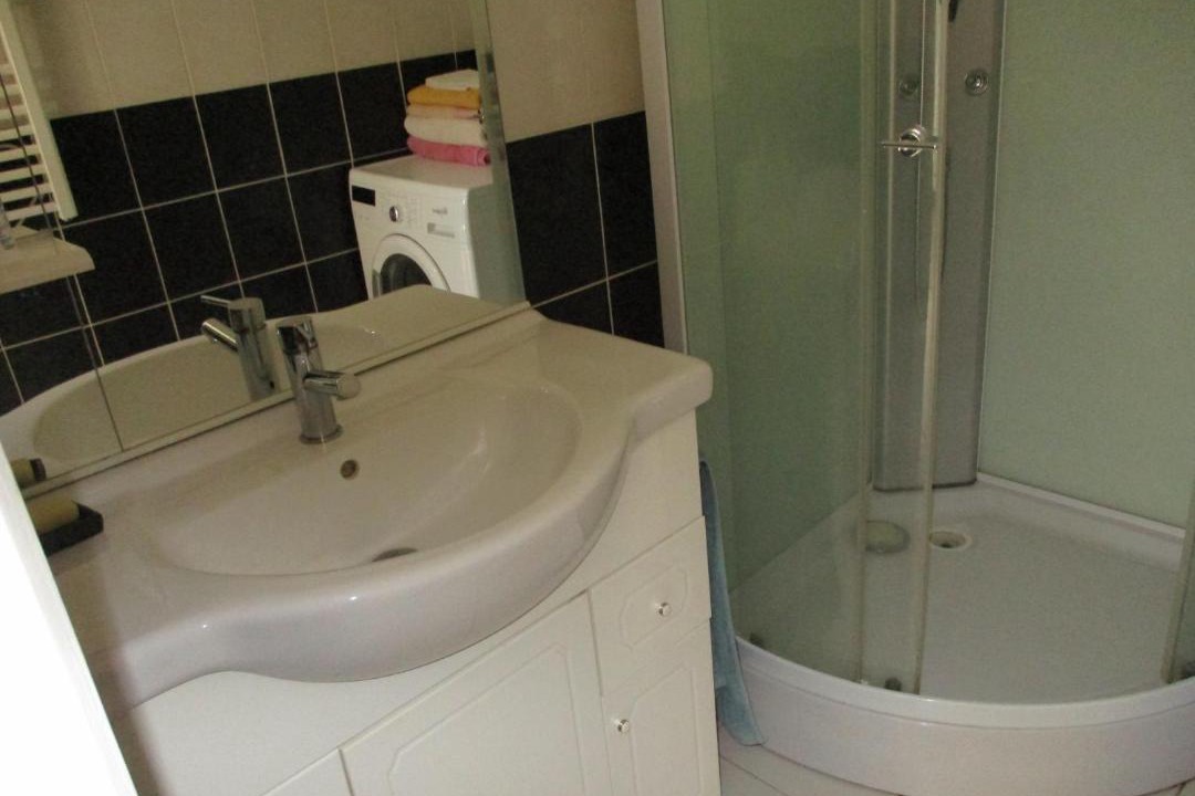 Photo of Bathroom in La Tour-dʼAuvergne