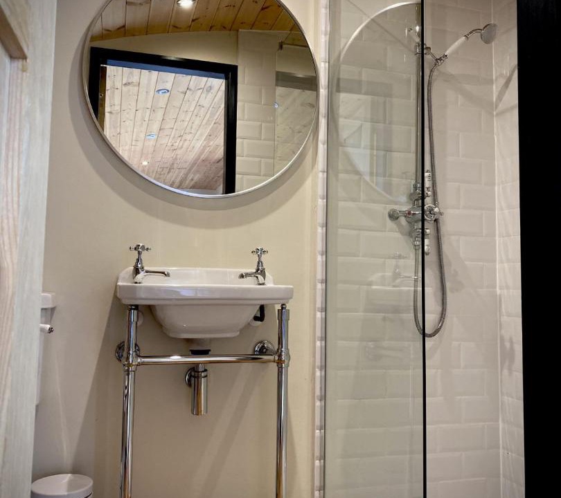 Photo of Bathroom in Foolow