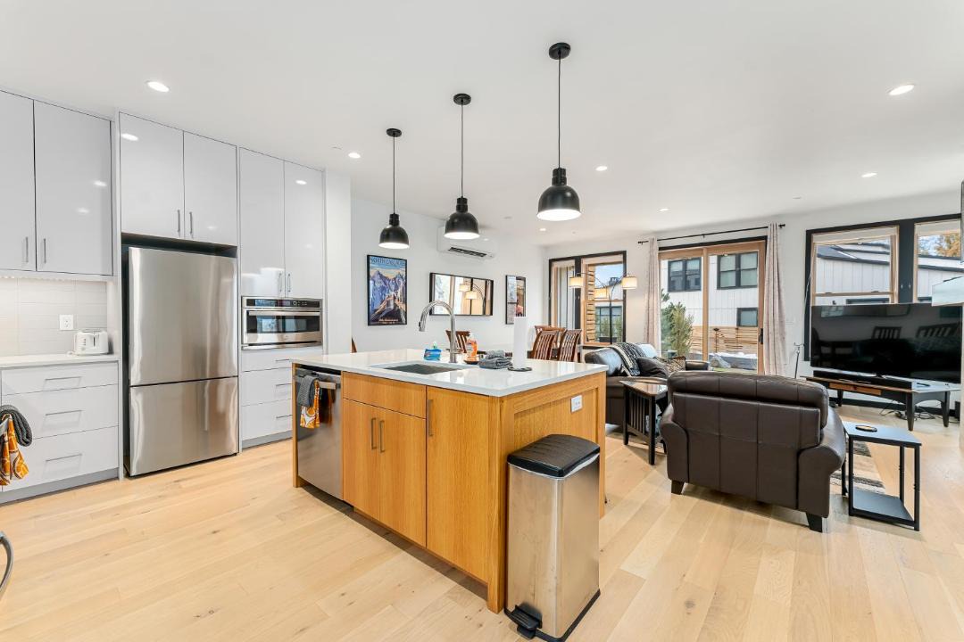 Photo of Others in Wapato Point